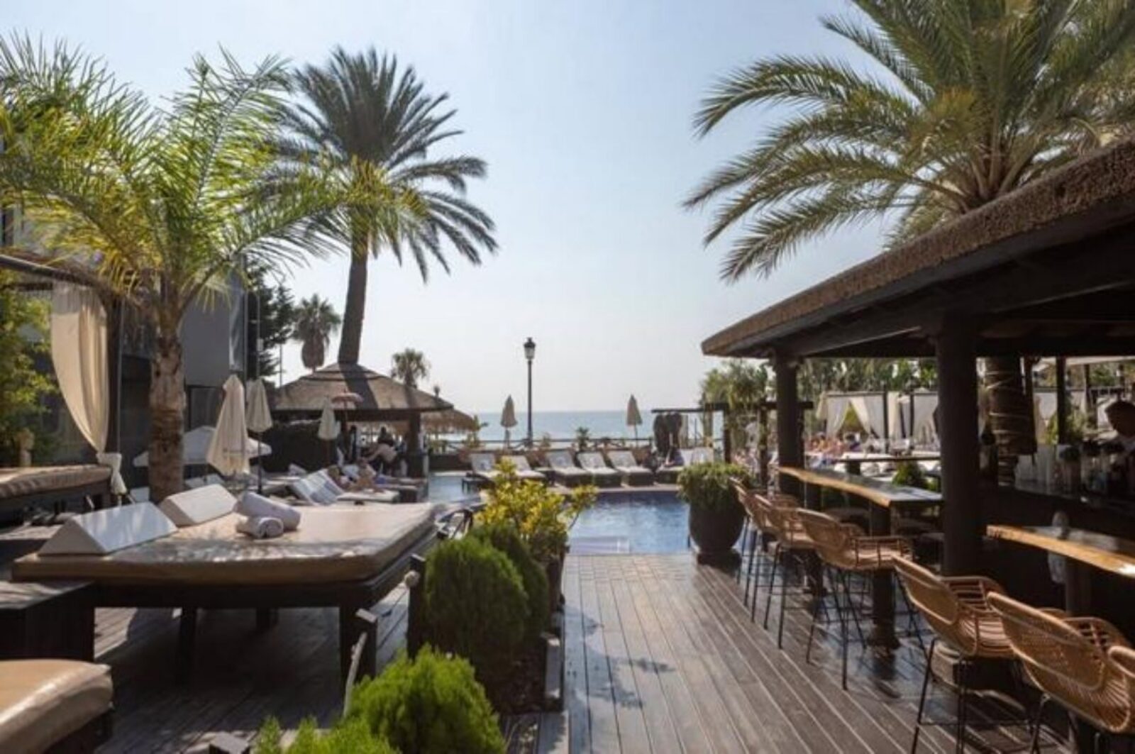 La Sala by The Sea