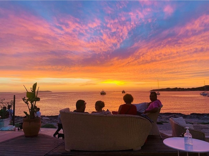 Sun sea bar